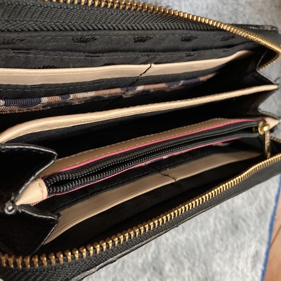 JUICY COUTURE💫Vintage🗝️Black Quilted Gold Beaded Wallet - Picture 10 of 12